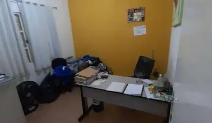 Casa térrea bem localizada no Demarchi