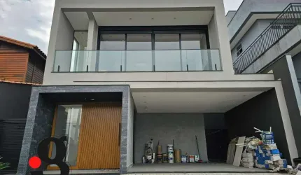 Sobrado de Alto Padrão no Condomínio Aruã Brisas - Mogi das Cruzes