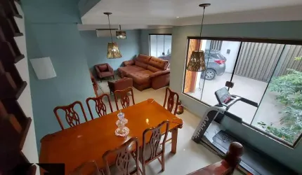 Ampla Casa de 3 Pavimentos – em Cosmorama, Mesquita