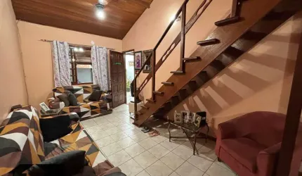 Casa no Condomínio Beija-Flor V - 2 quartos com Suíte