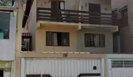 Lindo sobrado a venda Vila Dalva 3 vagas de garagem