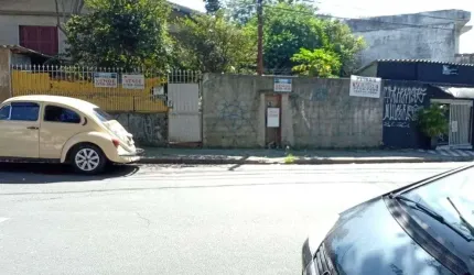 Casa a venda com terreno 33 metros de frente