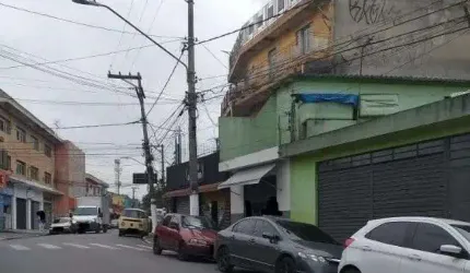 Oportunidade Unica: Imovel com 3 Casas e 1 Salao Comercial em Osasco/SP