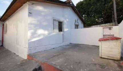 Terreno a venda com 3 casas no Jaguare Sao Paulo