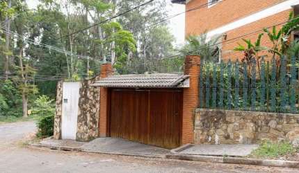 Sobrado de Luxo com 4 suites e piscina no bairro Adalgisa em Osasco