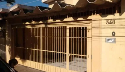 Sobrado a venda no Jaguare! 2 dorms, 2 garagens cobertas e mais!