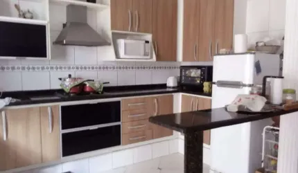Casa a venda no bairro Adalgisa, Osasco: 3 dormitorios, 1 suite, 8 garagens