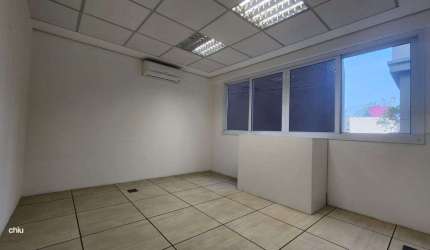 Conjunto comercial a venda, 38 m2  , subdividido em 03 salas mais banheiro e 01 vaga de estacionamento no Open Mall The Square, na Raposo Tavares