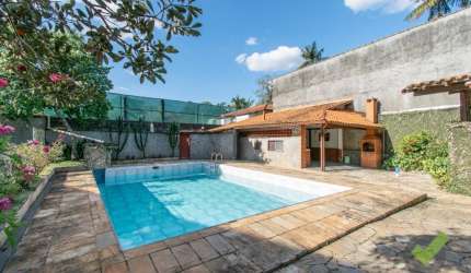 Magnífica casa à venda no Parque São Clemente - Nova Friburgo