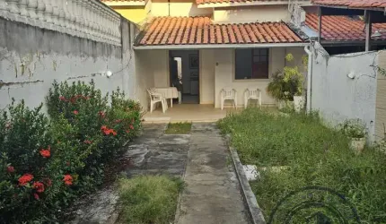 Casa para Venda em Lauro de Freitas, Vila Praiana, 2 dormitórios, 1 suíte, 1 banheiro, 2 vagas