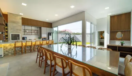 Maravilhosa Casa no Condomínio Bella Vitta em Jundiaí - SP !