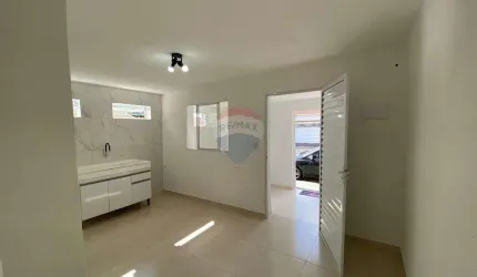 Casa de 38m2 para locação no Jd. Liberdade
