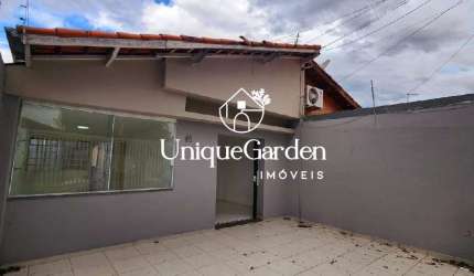 Casa à venda em São José dos Campos-SP, Jardim Motorama: 3 quartos, 1 sala, 1 banheiro, 2 vagas de garagem, 99,00 m² de área.