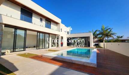 Imperdível! Casa de luxo no Condomínio Chácara Serimbura, São José dos Campos-SP: 6 quartos, 6 suítes, 3 salas, 2 banheiros, 9 vagas, 800m².