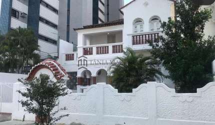 Casa Comercial na Rua Amapá com 450m²,com 5 quartos e 3 vagas, Aflitos - Recife/Pernambuco