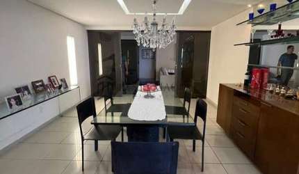 Apartamento à venda com 304m², 3 dormitórios, 3 suítes, varanda em todos quartos, dependência compl