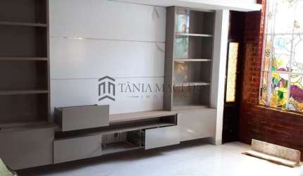 Casa à venda com 450m², 3 dormitórios sendo 1 super suíte com hidro + closet, 5 vagas de carros, Pr