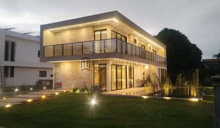 Casa  Terra Perla Venata,  MOBILIADA com área total de 627 m2 e 370m² de área construída, 4 suítes