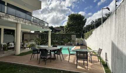 Casa à venda com 400m², 5 dormitórios, sendo 4 suítes, Varanda, 6 banheiros, 3 vagas, Poço, Recife,