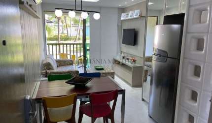 Flat à venda com 46m², varanda, quarto, sala, cozinha, Com vista para as piscinas e próximo à praia