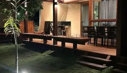Flat à venda com 85m2, 2 dormitórios, sendo 1 suíte, sala, cozinha, área de serviço e deck externo