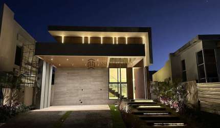 Casa à venda com 239m², 4 dormitórios, sendo 3 suítes com 1 master,Varanda, salas amplas,  Vargem F