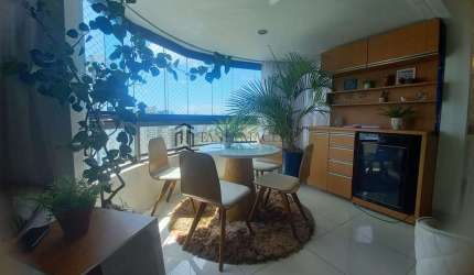 Apartamento à venda com 124m², 3 quartos sendo 2 suítes e 2 vagas no Edf. Estação das Ubaias, Casa