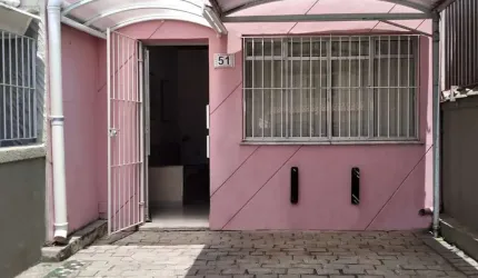 Casa tipo para venda com 2 quartos, sendo 1 suíte, 100m²