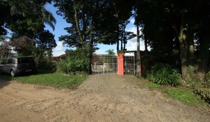 Casa tipo para venda com 9 quartos, sendo 3 suítes, 800m²