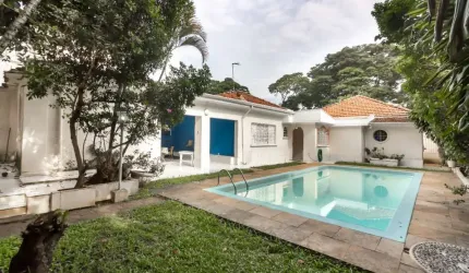 Casa tipo para venda com 4 quartos, sendo 2 suítes, 350m²