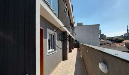 Casa Condomínio Fechado para Venda na Penha SP - 2 sts; 2 vgs; 100m2,