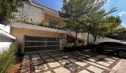 Casa comercial -12 salas - elevador e 8 vagas - Coração do Pacaembu
