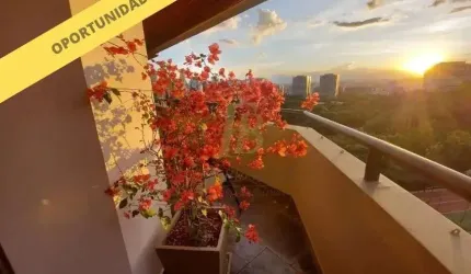 APARTAMENTO COM VISTA ÚNICA PARA O PÔR DO SOL NO MORUMBI-SP