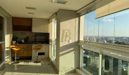LINDO APARTAMENTO COM VARANDA GOURMET