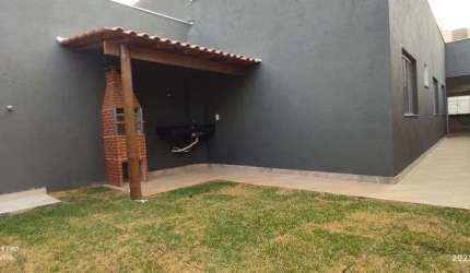 Casa Cód. K142, Meio lote, garagem dois carros, quintal Região de Ipatinga, Bairro Parque Caravelas