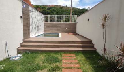 Casa Bairro das Fontes. Cód. K186, 3 Quartos/suite, 180 m², 4 vgs. Piscina. Quintal e Varanda gourmet. Aceita permuta.