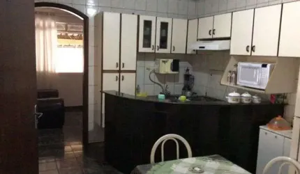 Casa em Ipatinga, 3 qts. Cód. K161. Área privativa 200 m².