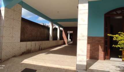 Casa no Bairro Cidade Nova, Cód. K207 . Quintal e jardim. Região de Ipatinga. Perto da avenida.
