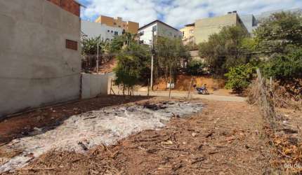 Lote Bairro Cidade Nova, L086. Perto da nova escola municipal.  Projeto aprovado para uma casa . Perto da avenida e Atacarejo Garcia. Região de Ipatinga