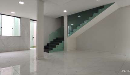 Casa Bairro. Cód. K232. 3 qts/suíte, perto da avenida principal e da escola. Exclente localização. Região de Ipatinga