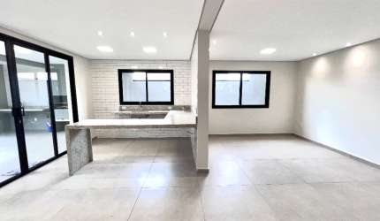 Casa nova em condomínio à venda com 3 quartos e suite