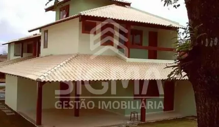 Casa com 3 quartos à venda na Rua Castro Alves, Glória, Macaé por R$ 1.800.000