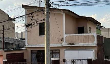 Sobrado e ótima localização para venda