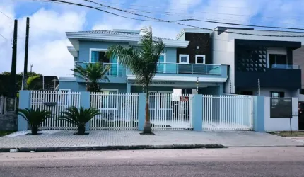 Sobrado de alto padrão em Guaratuba