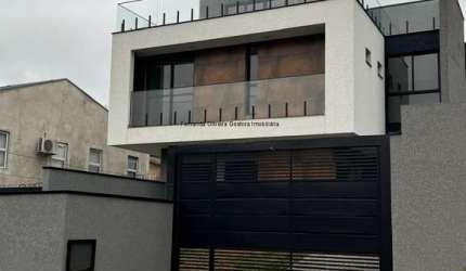 Sobrados novos com 3 dormitórios no bairro Uberaba - Acabamento alto padrão