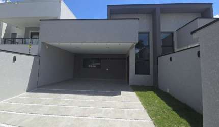 Casas MAHATMA GANDHI - 3 quartos com suíte - Bairro Aristocrata