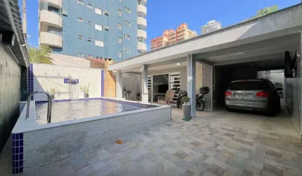 Casa Isolada de Alto Padrão Próximo a Praia