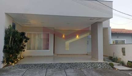 Casa reformada 2/4 no Sim