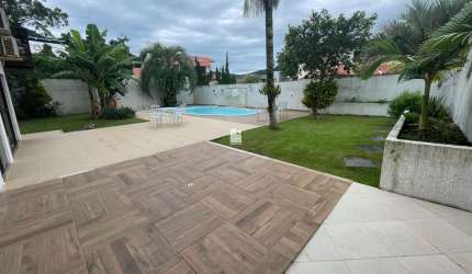 Casa com 5 quartos para alugar na Rua Brejaúna, --, Itacorubi, Florianópolis por R$ 15.000