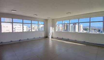 Sala comercial para alugar na Rua General Liberato Bittencourt, --, Canto, Florianópolis por R$ 5.130